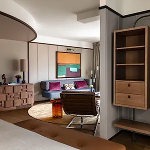 دو فينيي فندق